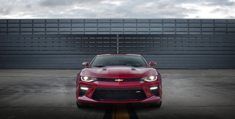 Illustration for article titled 2016 Chevrolet Camaro: 455 V8 Horses Of High-Tech American Muscle